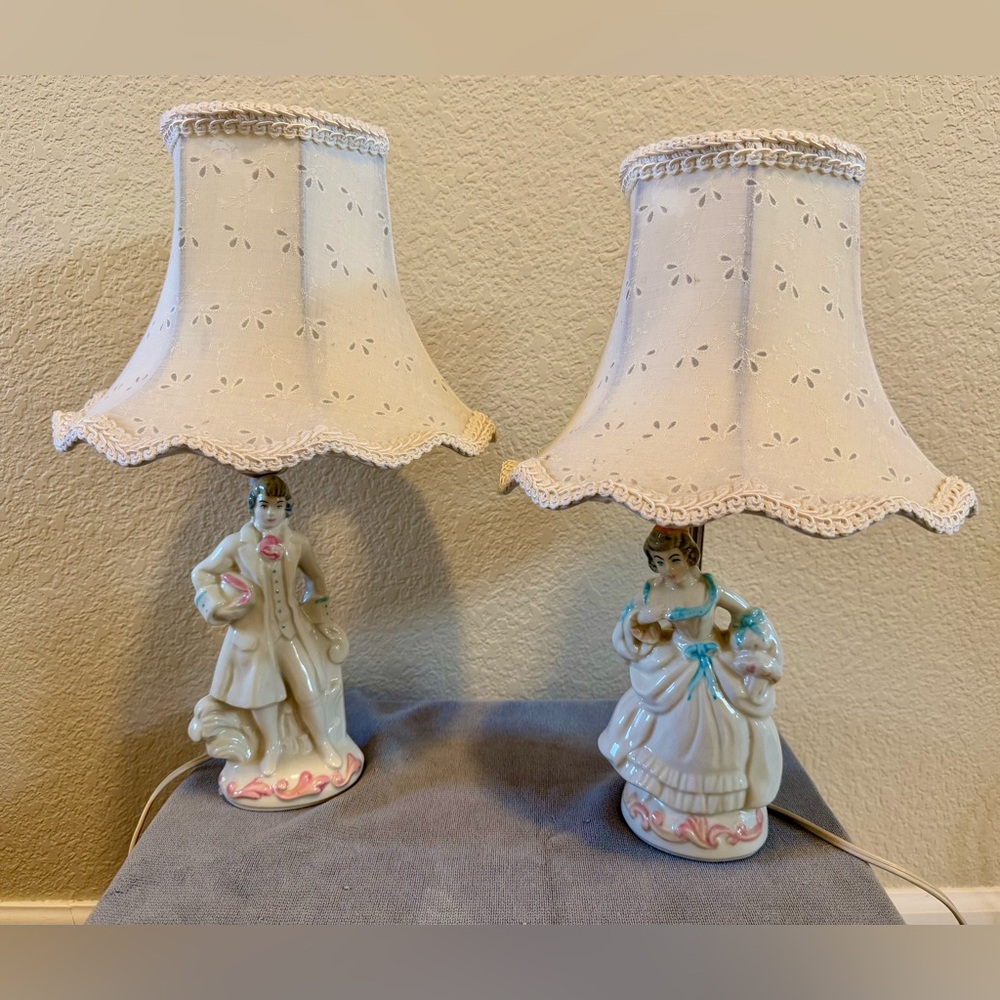 Attention collectors!! Vintage Ceramic Couple Table Lamps with Cream Shades